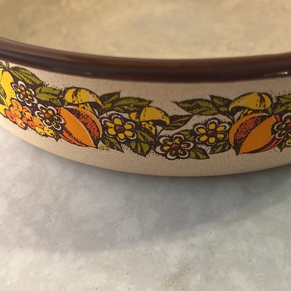 Vintage 10”inch enamel 1970’s skillet with Mushroom and fruit design. - Picture 2 of 8